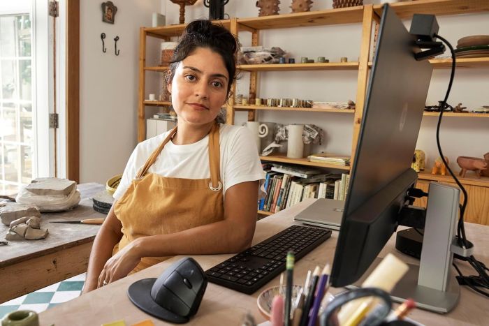 Миша HP 920 Ergonomic Vertical, WL/BT, чорний