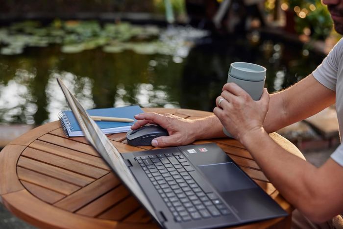 Миша HP 690 Rechargeable, BT, чорний