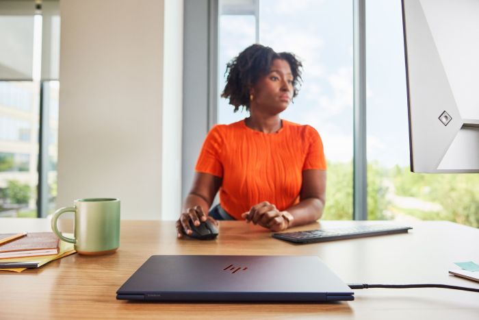 Ноутбук HP EliteBook Ultra G1i 14" 2.8k Touch, Intel U5-228V, 32GB, F1TB, UMA, Win11P, синій